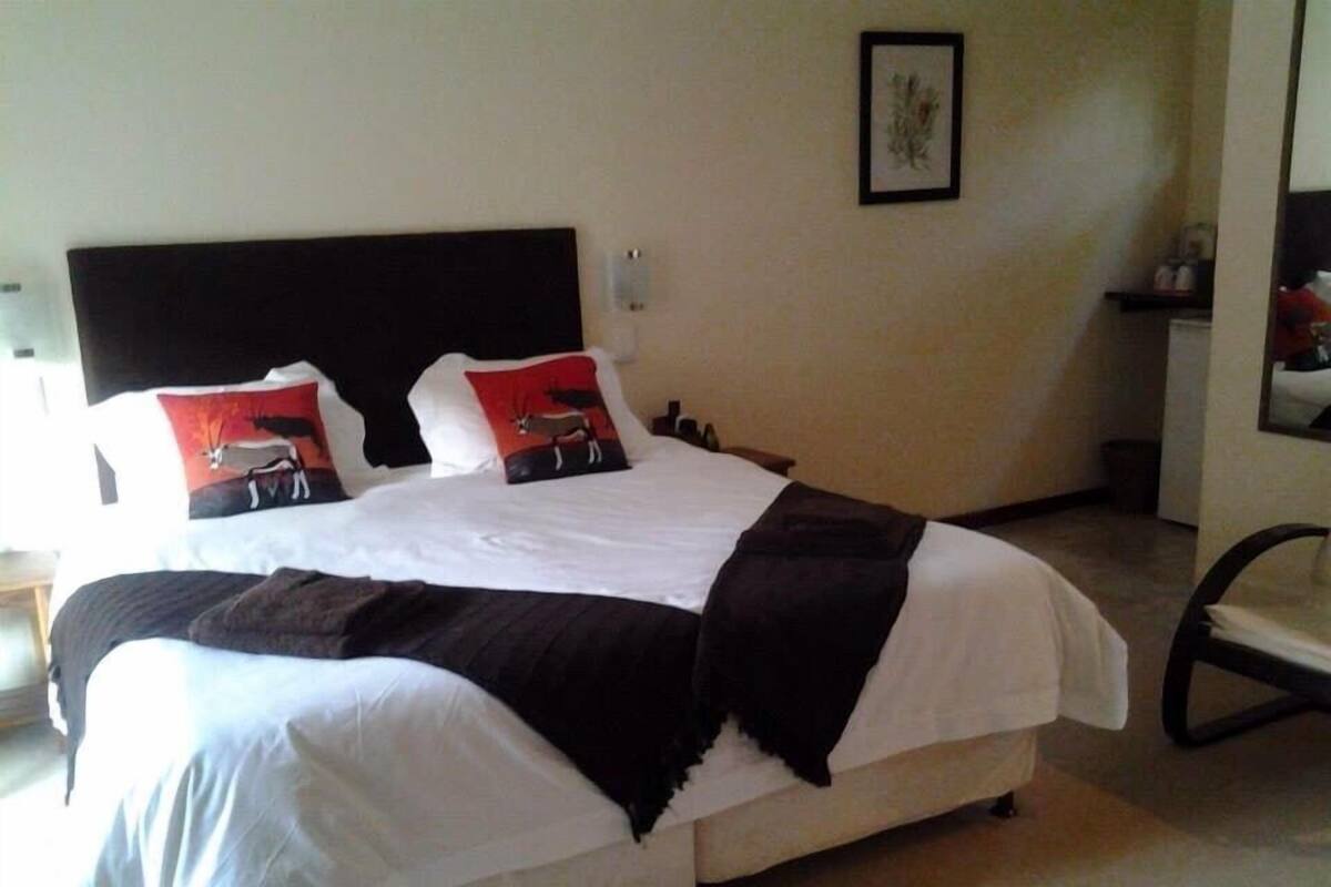Iron/ironing board, rollaway beds