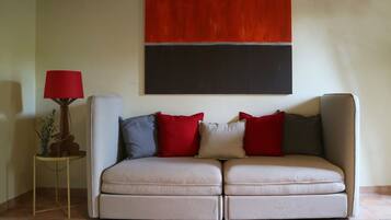 Minibar, in-room safe, free WiFi, bed sheets