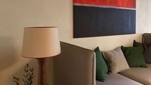 Minibar, Zimmersafe, kostenloses WLAN, Bettwäsche