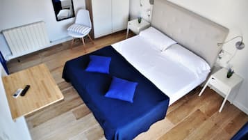 Comfort Double Room, Balcony | Blackout curtains, iron/ironing board, free WiFi, bed sheets