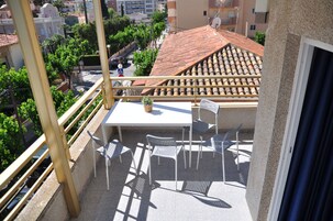 Familienzimmer, Mehrere Betten, Terrasse | Terrasse/Patio