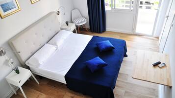 Habitació doble Comfort, balcó | Cortines opaques, planxa i posts de planxar i wifi gratuïta