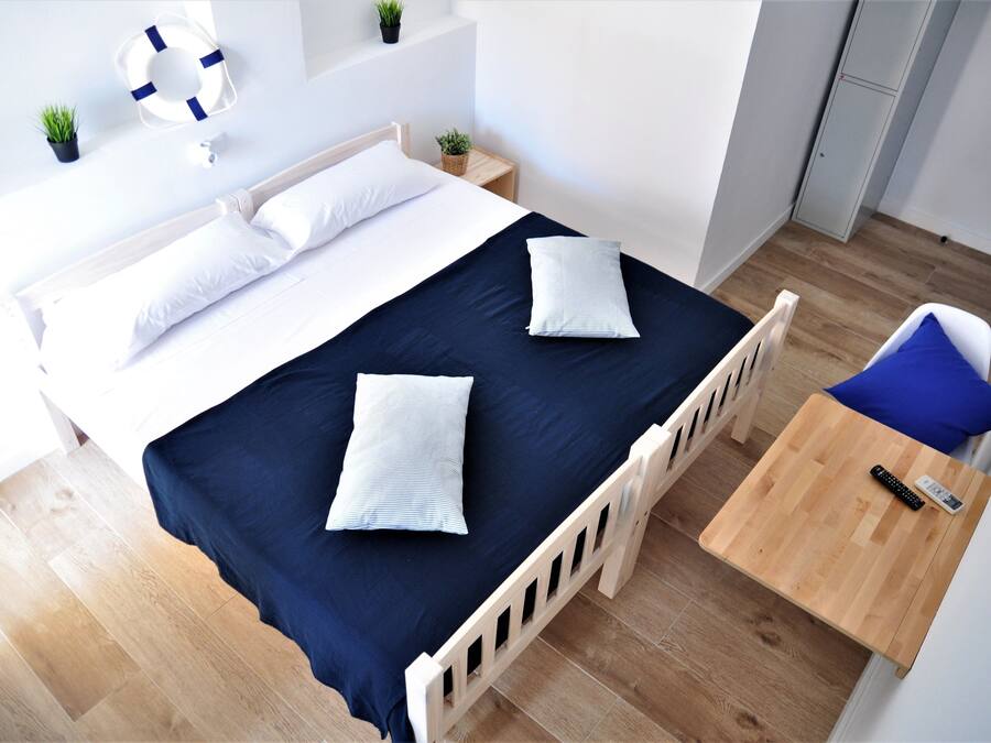 Kamar Double Basic, balkon | Tirai kedap cahaya, setrika/meja setrika, Wi-Fi gratis, dan seprai linen