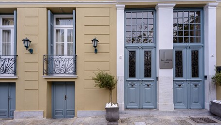 Palladian Home - Image 38