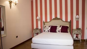 Minibar, desk, iron/ironing board, free WiFi