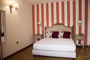 Minibar, desk, iron/ironing board, free WiFi