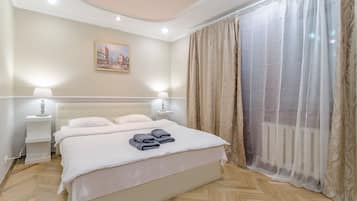 Apartamento, 2 habitaciones (Lesi Ukrainki Blvd 12) | Ropa de cama de alta calidad y decoración individual