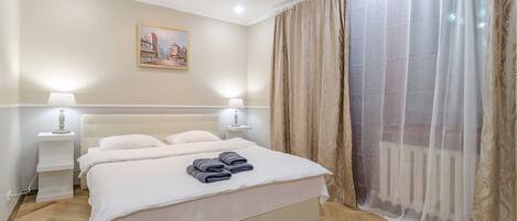 Apartment, 2 Bedrooms (Lesi Ukrainki Blvd 12) | Premium bedding, individually decorated, individually furnished