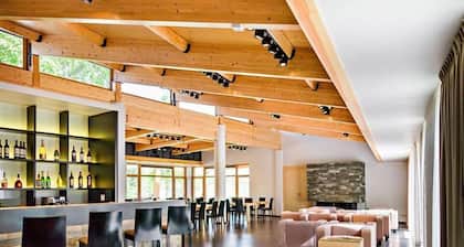 Rezydencja nad jeziorem - Pestkownica