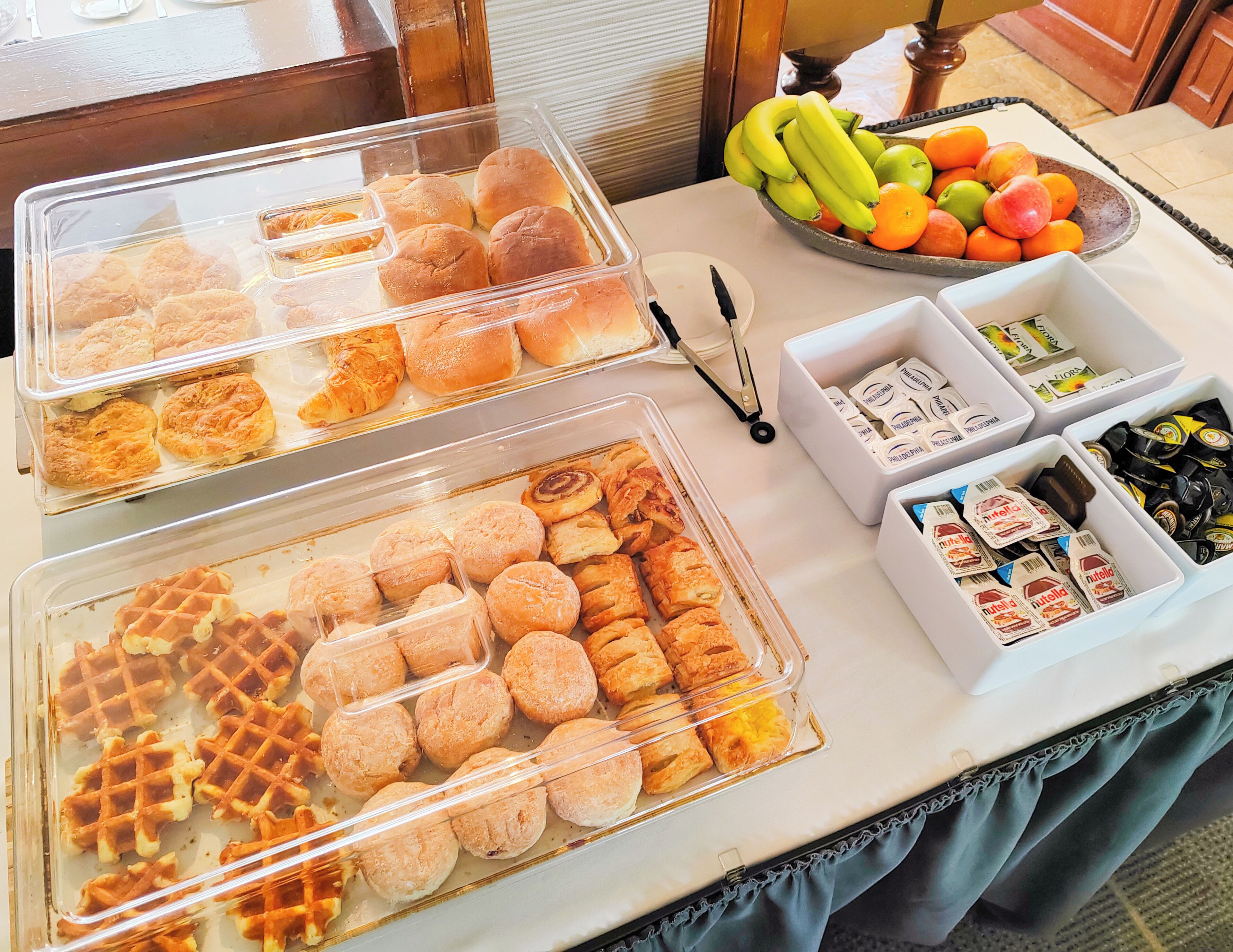 free full breakfast on weekdays