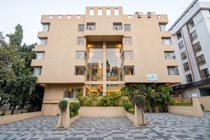 Unclassified image, 4 of 12, button - Ivy Studios Hotel Near Pune Airport (Pune)