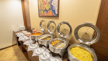 Petit déjeuner continental (200.00 INR par personne)