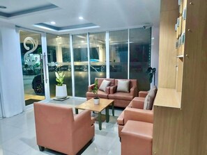 LCD TV - Sasi Place (Bangkok)