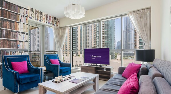 Family Double Room | Living area - Dream Inn Dubai -Boulevard Central (Dubai)