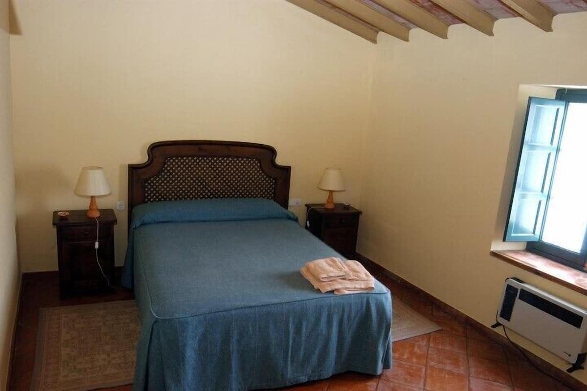Standard Double Room | Desk, rollaway beds (surcharge), bed sheets