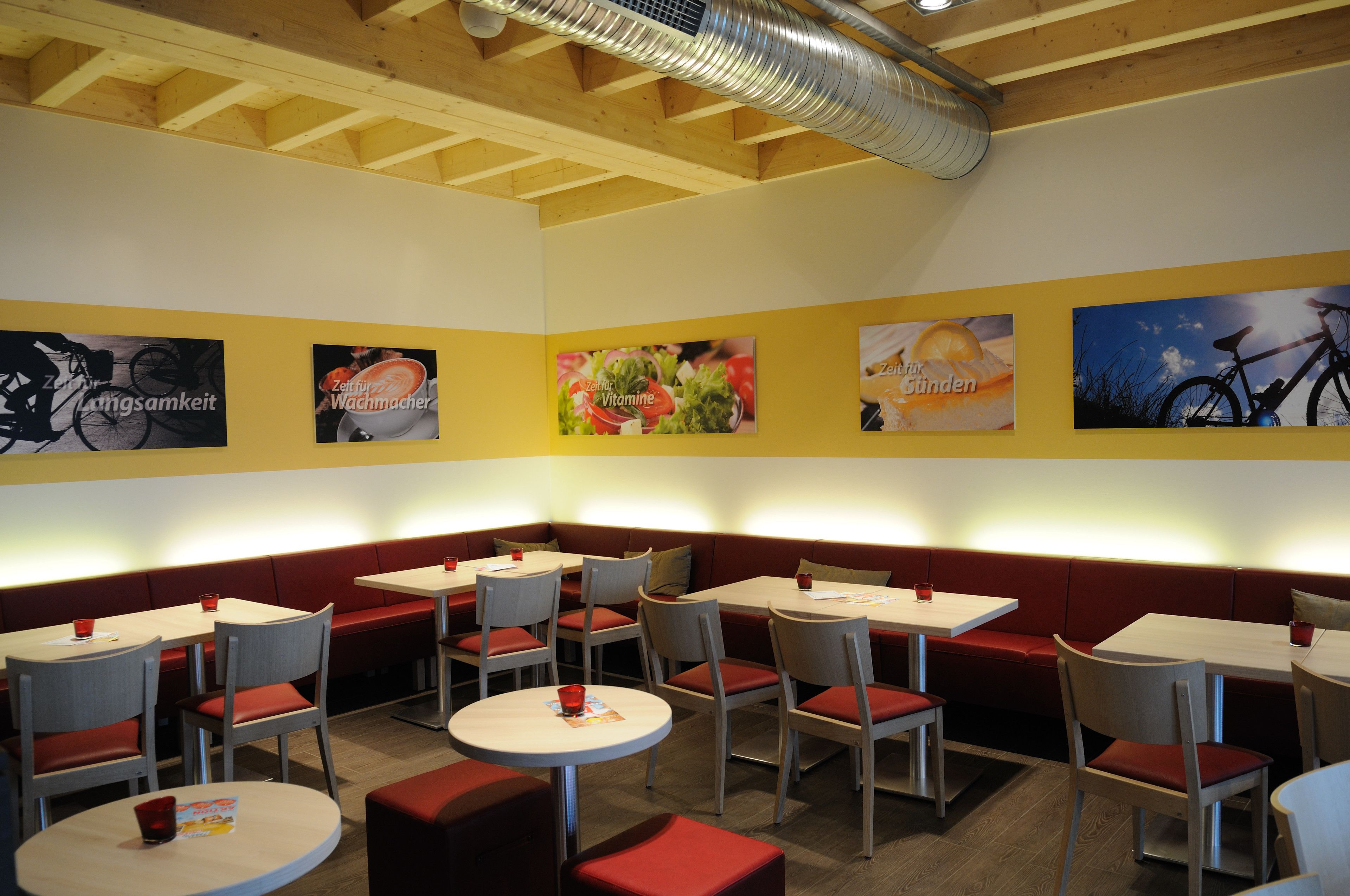 breakfast, lunch, dinner served; regional cuisine