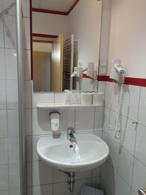 Double or Twin Room | Bathroom | Shower, free toiletries, hair dryer, towels