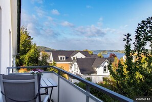 Sviitti, tupakointi kielletty, parveke | Näkymä järvelle