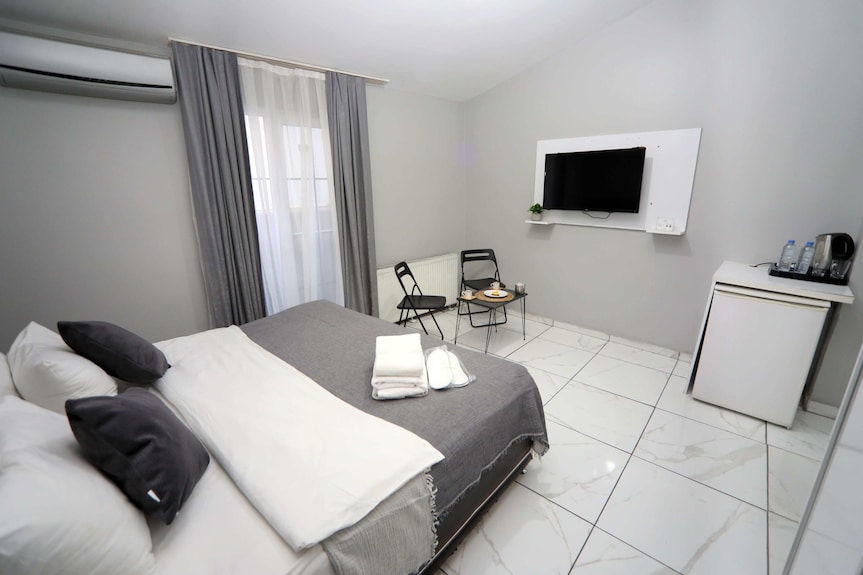 Katta eski sik Katta eski sik