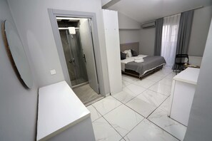 Standard Room | Desk, soundproofing, iron/ironing board, free WiFi - Arkem Maltepe (Istanbul)