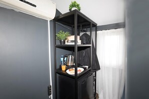 Fer et planche à repasser, Wi-Fi gratuit, draps fournis