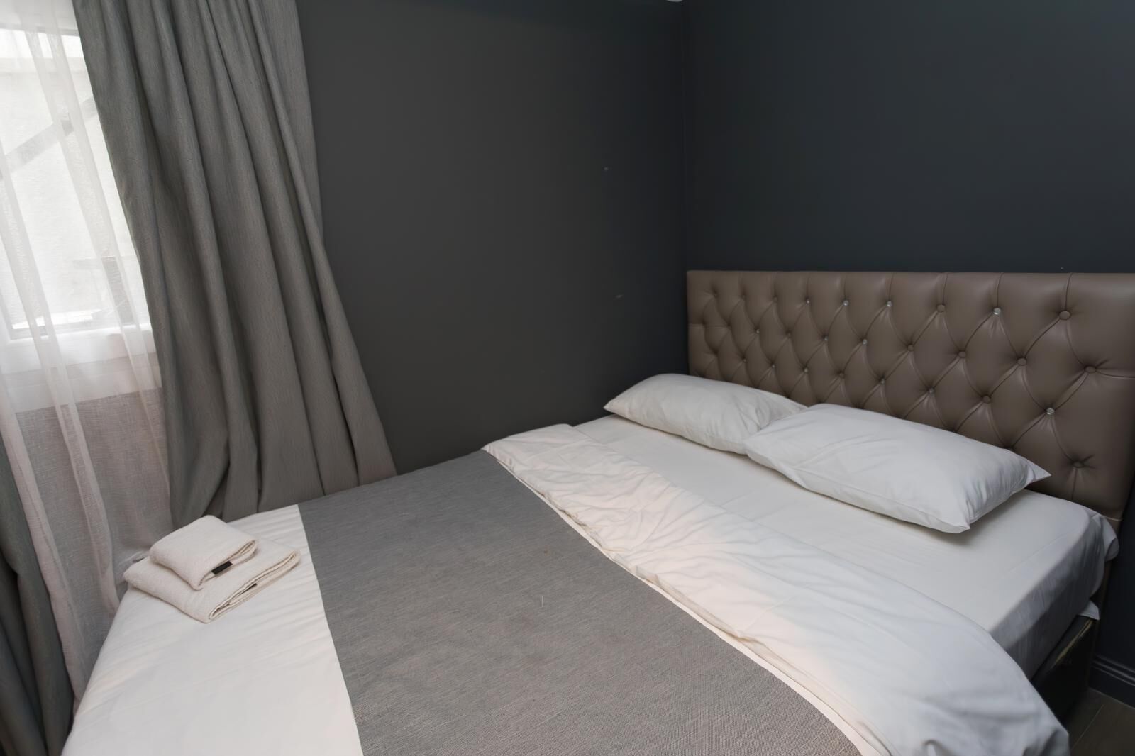 Fer et planche à repasser, Wi-Fi gratuit, draps fournis