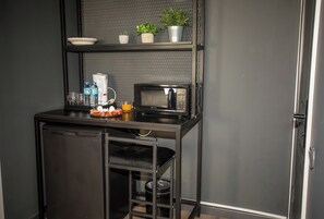 Deluxe Room, 1 Double Bed | Desk, iron/ironing board, free WiFi, bed sheets