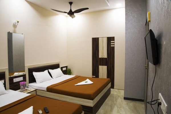 Deluxe Family Room | WiFi (free), bed sheets