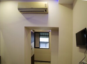 三人房, 共用浴室 | 免費無線上網、床單