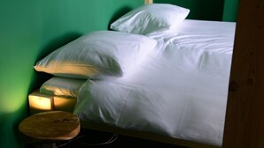 双人房, 1 张特大床, 公共浴室 (Tilburg) | 熨斗/熨板、婴儿床、免费 WiFi