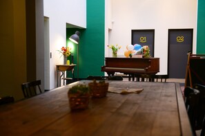 Sala de estar en el lobby