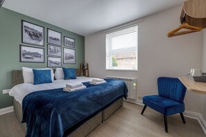 Premium bedding, free cribs/infant beds, free WiFi, bed sheets