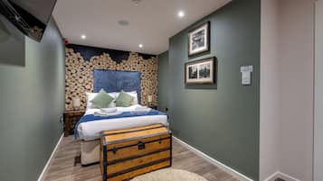 Exclusive Studio, 1 Bedroom, Non Smoking, Courtyard View | Premium bedding, free cots/infant beds, free WiFi, bed sheets