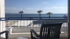 Panoramic Room, Balcony, Sea View | Egyptian cotton sheets, premium bedding, laptop workspace - Ozsoy Hotel (Edremit)
