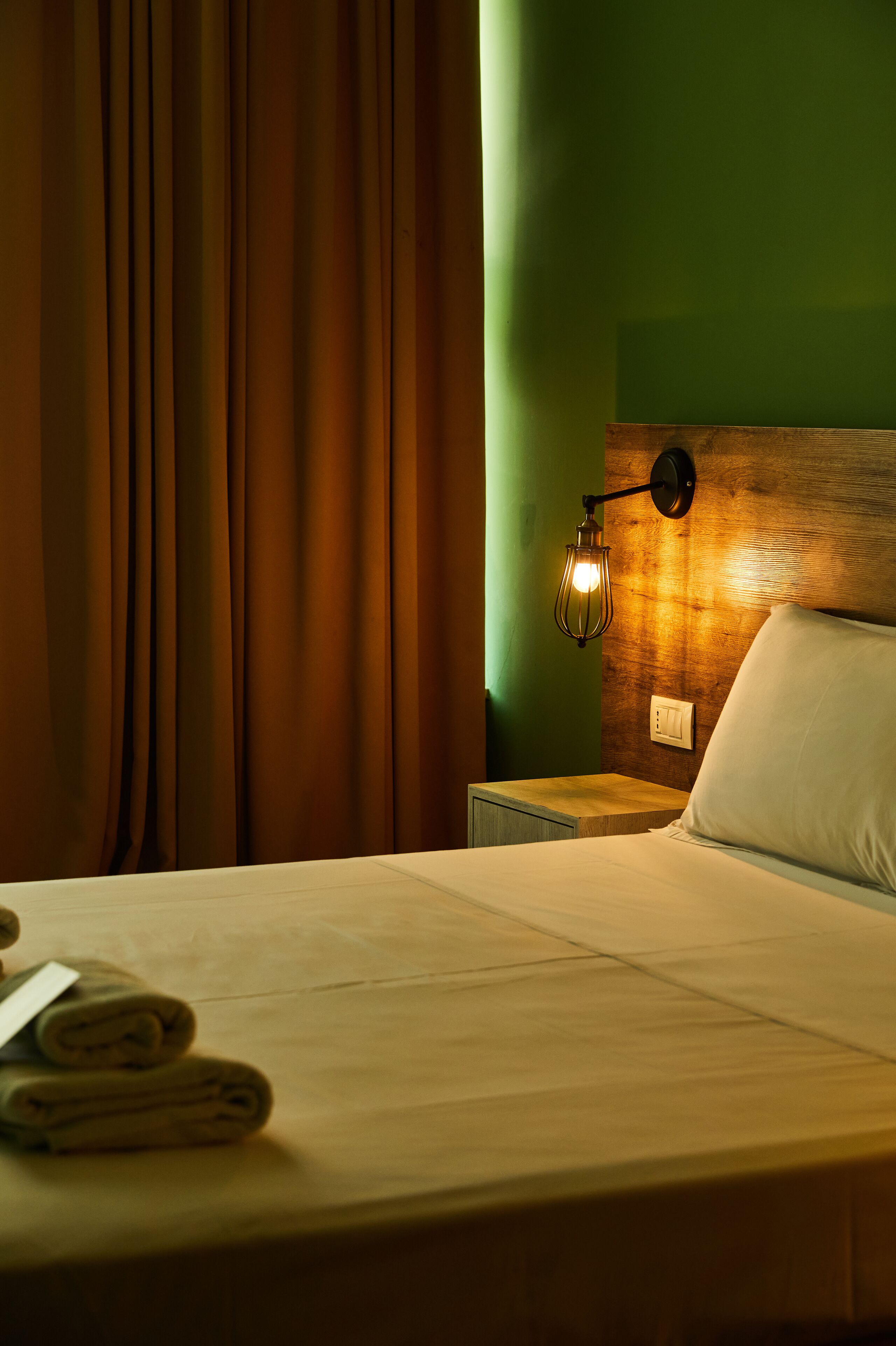 standard double room, city view | room amenity