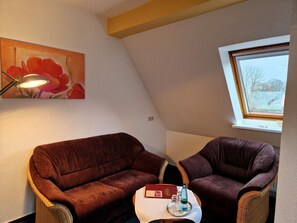 Apartment | Allergikerbettwaren, Zimmersafe, Schreibtisch, kostenloses WLAN