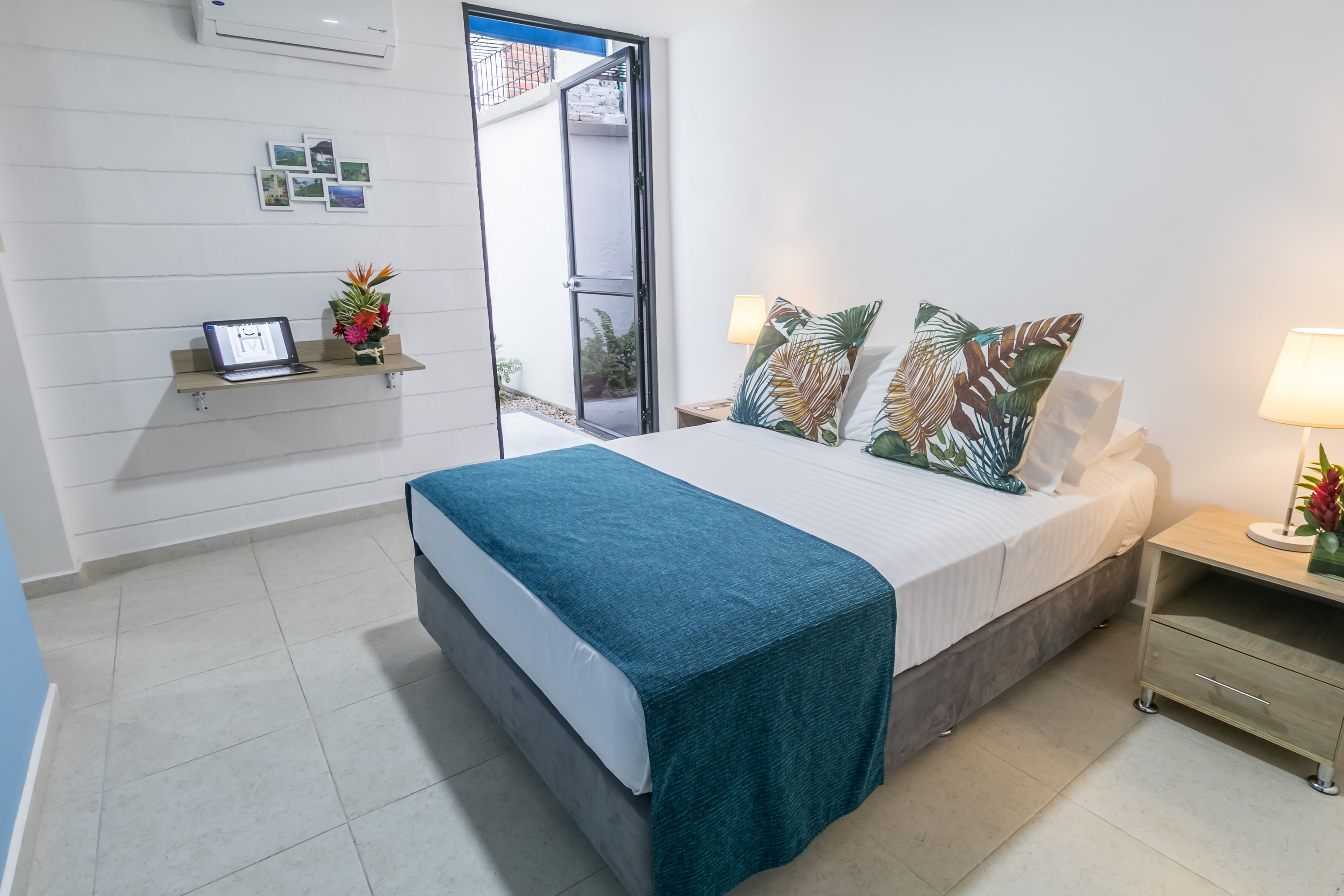 classic double room | minibar, in-room safe, individually decorated, individually furnished