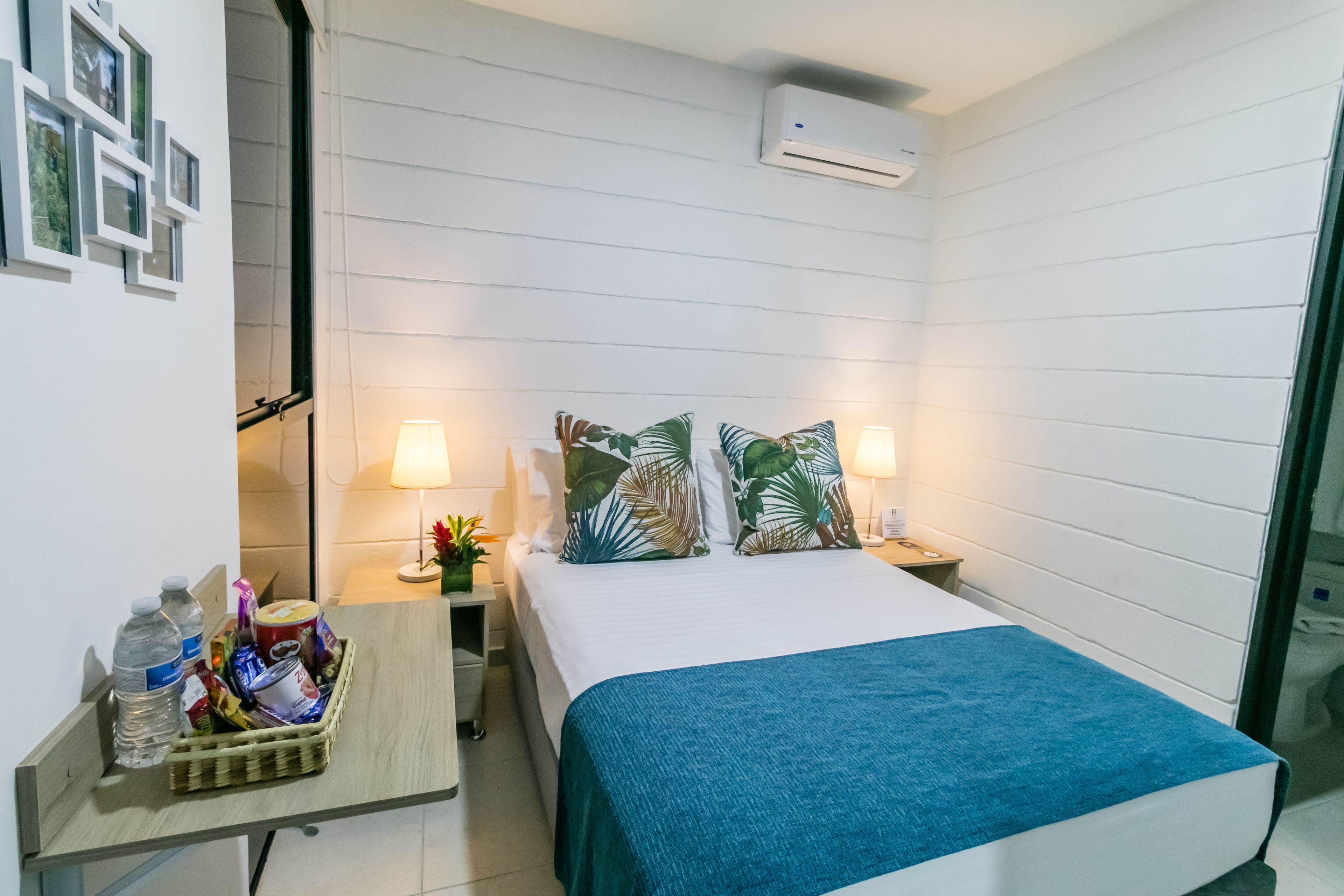 minibar, in-room safe, individually decorated, individually furnished