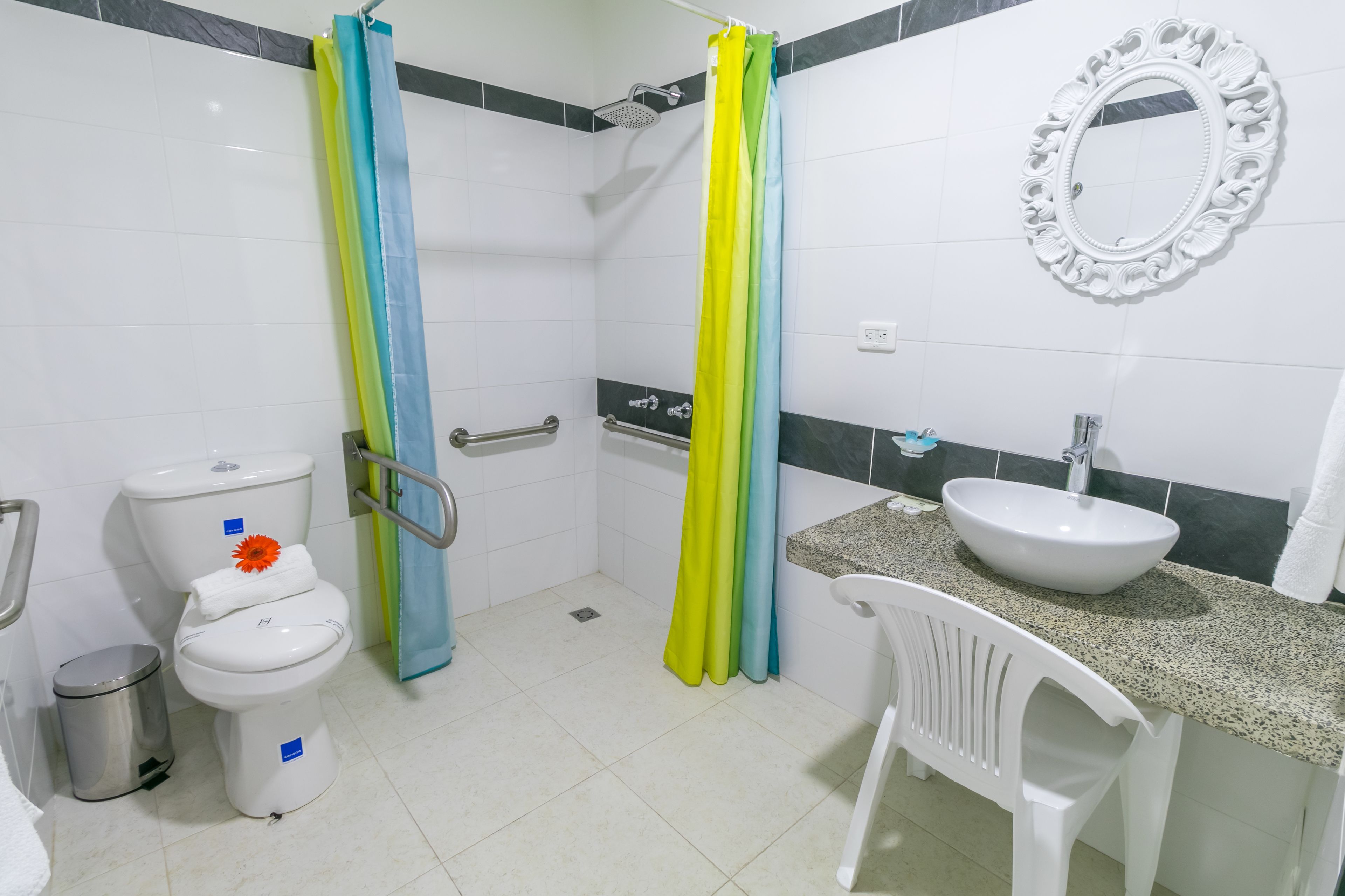 classic double room | bathroom | shower, free toiletries, hair dryer, towels