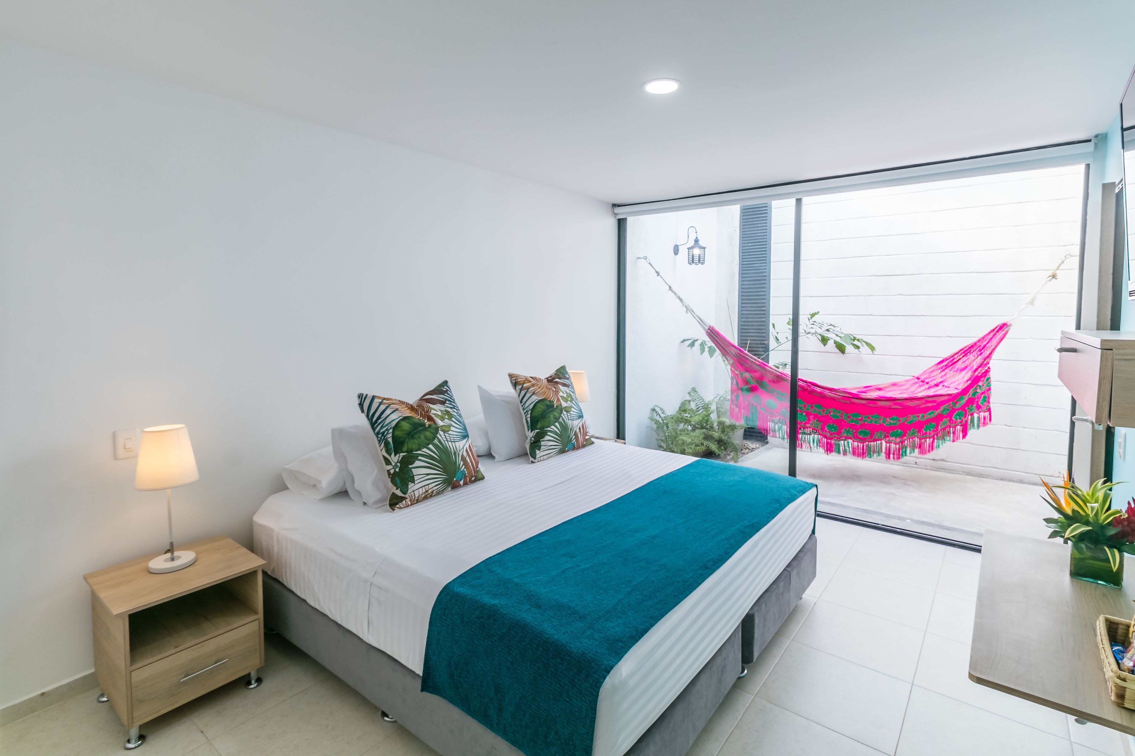 Minibar, in-room safe, individually decorated, individually furnished