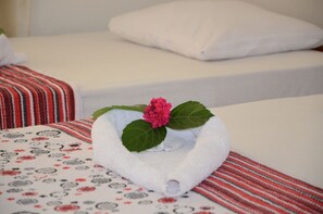 Double Room, Sea View | Desk, free WiFi