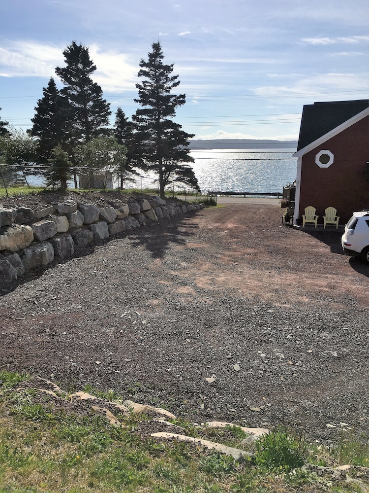 Inn by the Bay by null