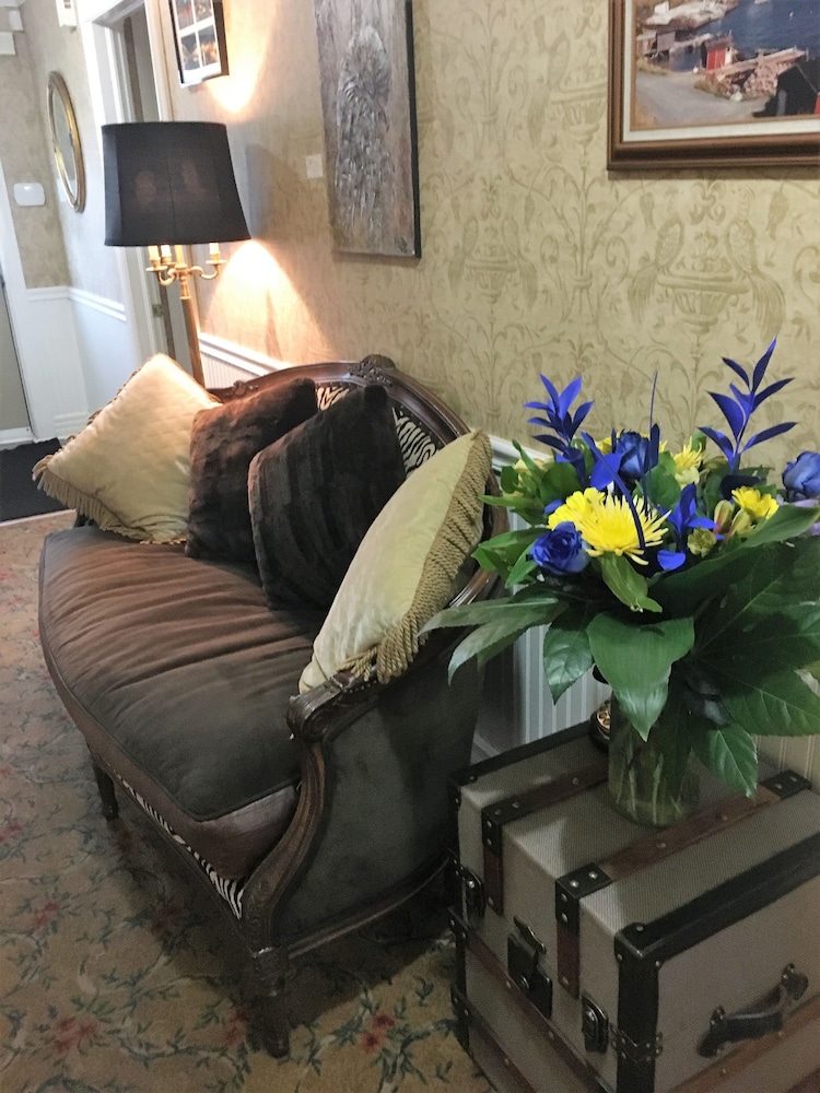 Inn by the Bay by null