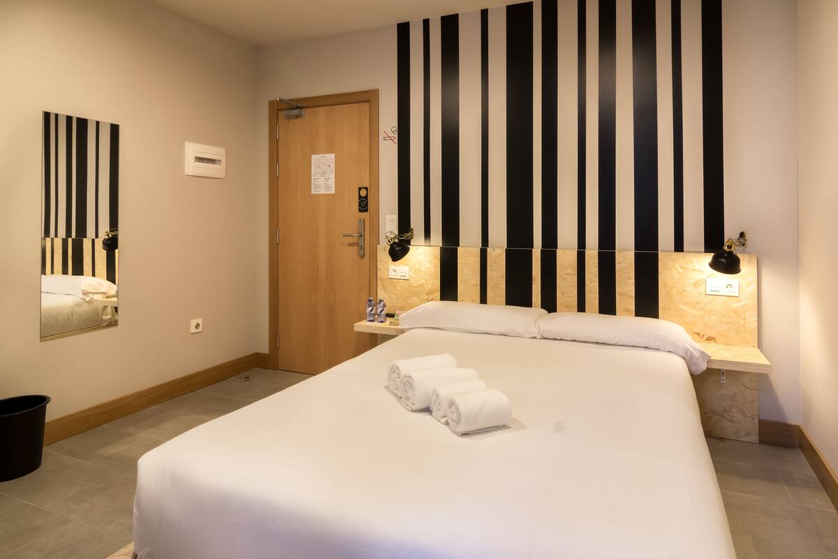 Double Room, Private Bathroom | WiFi (free)