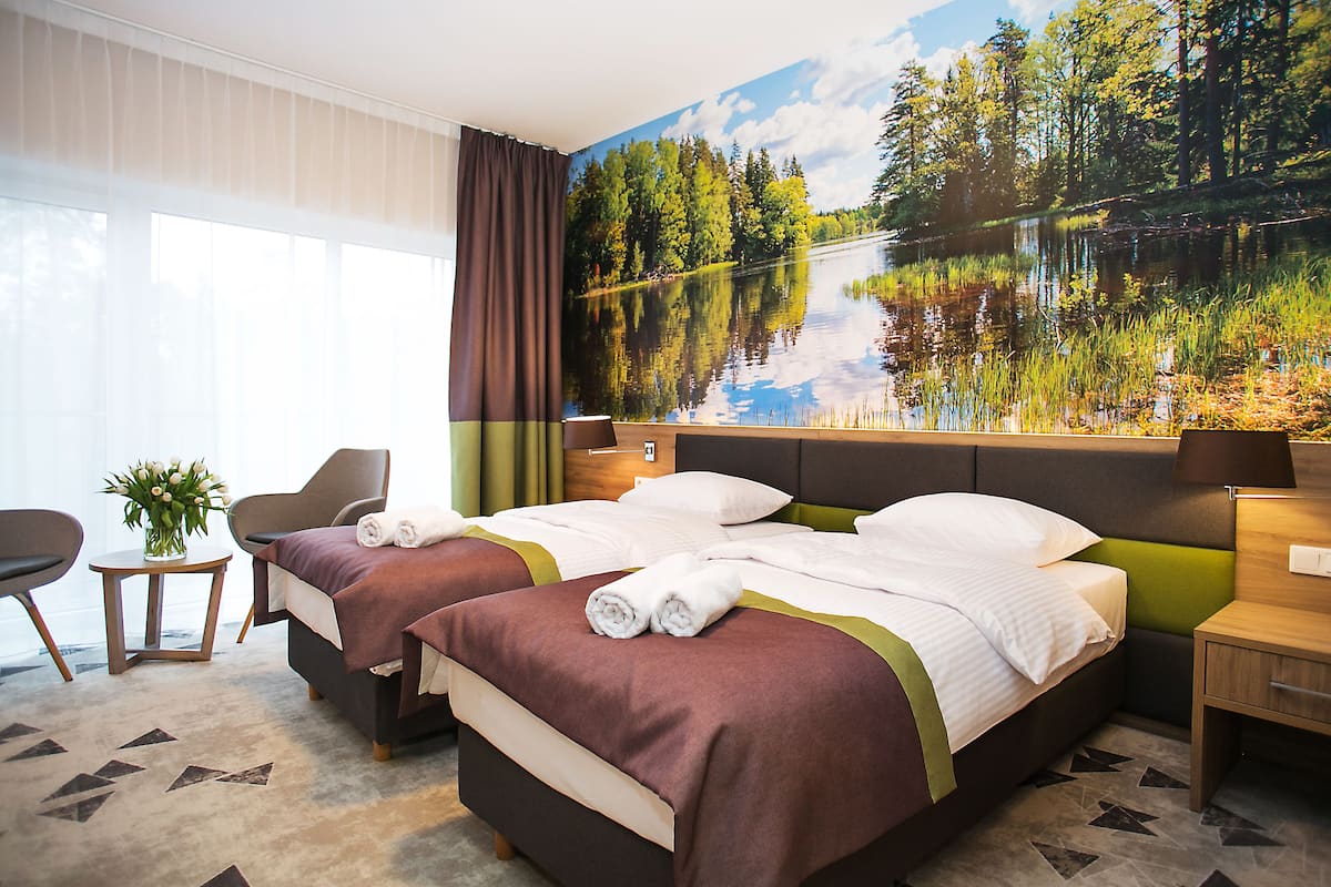 Comfort Twin Room, 1 Bedroom | In-room safe, desk, iron/ironing board, free WiFi