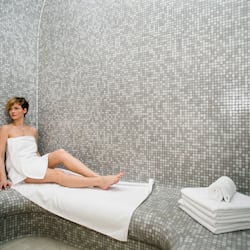Sauna seca, sauna a vapor, tratamentos corporais, hidroterapia