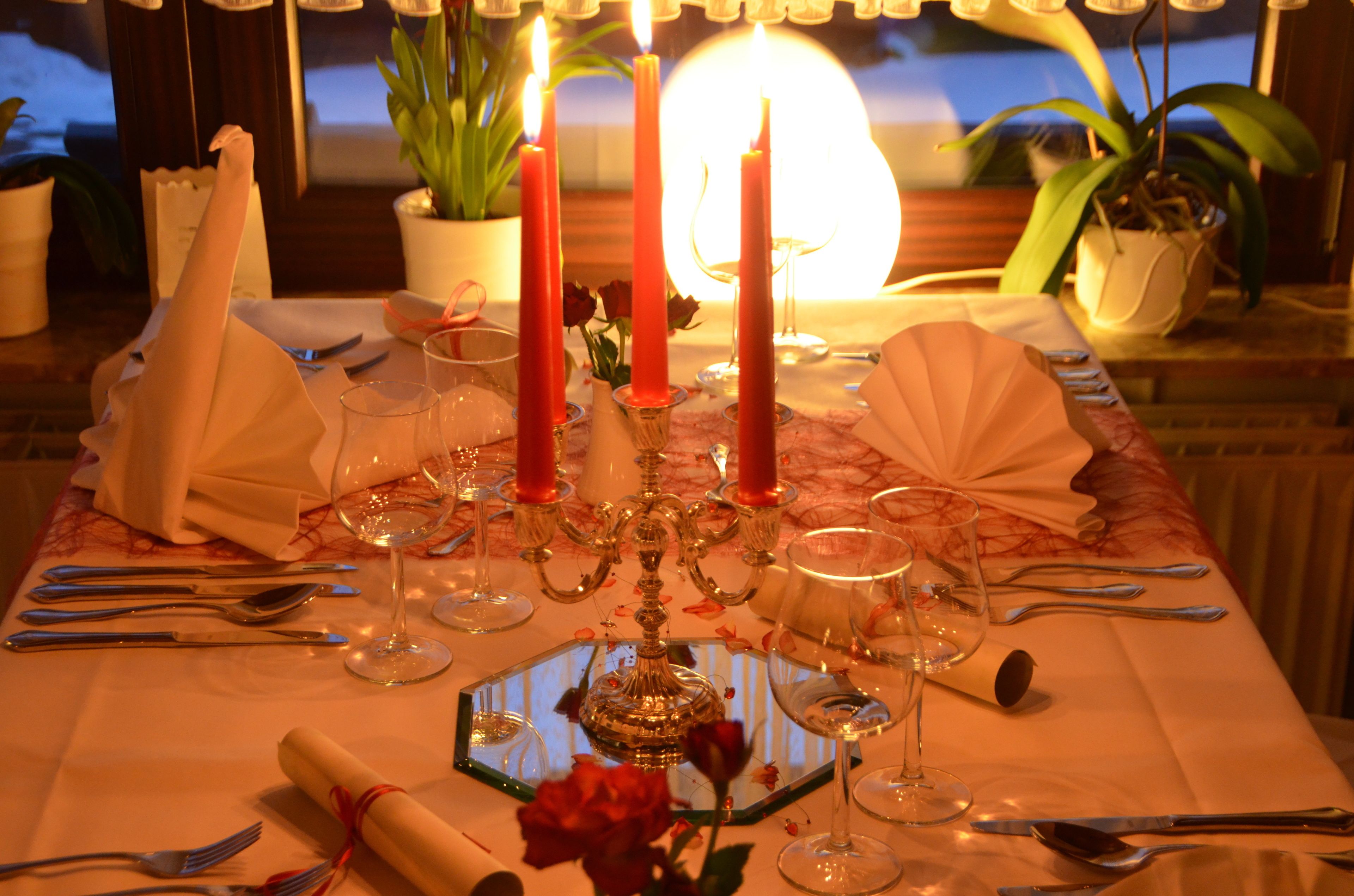 lunch and dinner served, regional cuisine