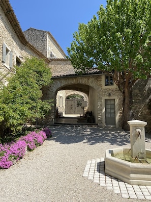 Exterior - Domaine Les Martins (Gordes)