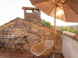 Luxury Apartment, Ensuite (Studio) | Balcony view - Domaine Les Martins (Gordes)