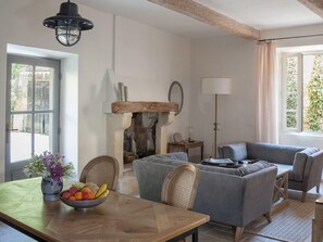 Apartment, 1 Queen Bed, Kitchen, Ground Floor - Domaine Les Martins (Gordes)